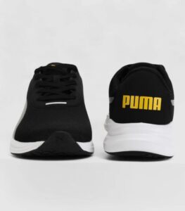  रनिंग के दौरान पहने हुए Puma Fierce Runner Shoes