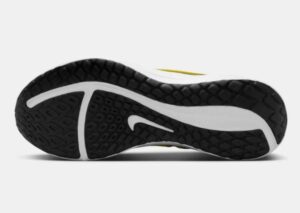Front view of Nike Downshifter 13 highlighting lace area and toe shape